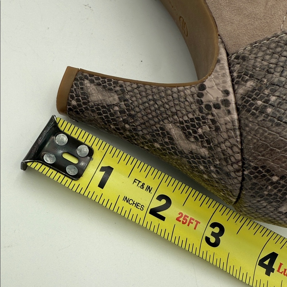 Giani Bernini  Taupe Suede animal print Women 7M Heels Mary Jane office Y2K goth - Picture 14 of 15